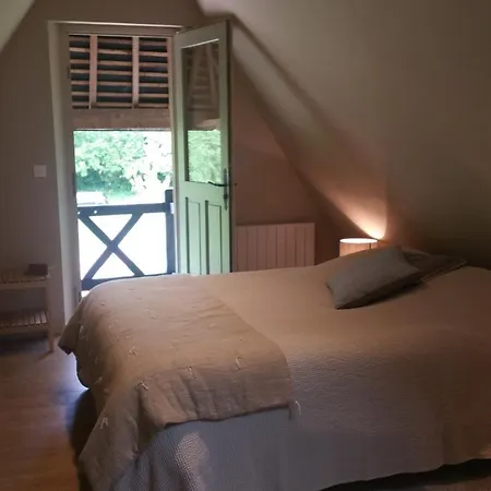 Au Detour D'un Chemin Bed & Breakfast *