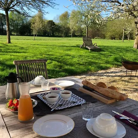 Au Detour D'un Chemin Bed & Breakfast